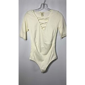 La Winner Cream Half Sleeve Crisscross Detail Body Suit Size M/L